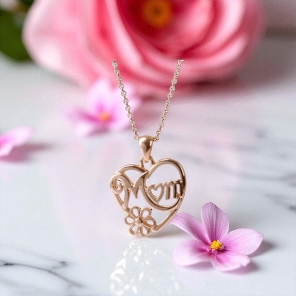 Fashion Jewelry Jewelry - 🔥 Clearance 🔥 Heart-Shaped Gold Color 'Mom' Pendant Necklace